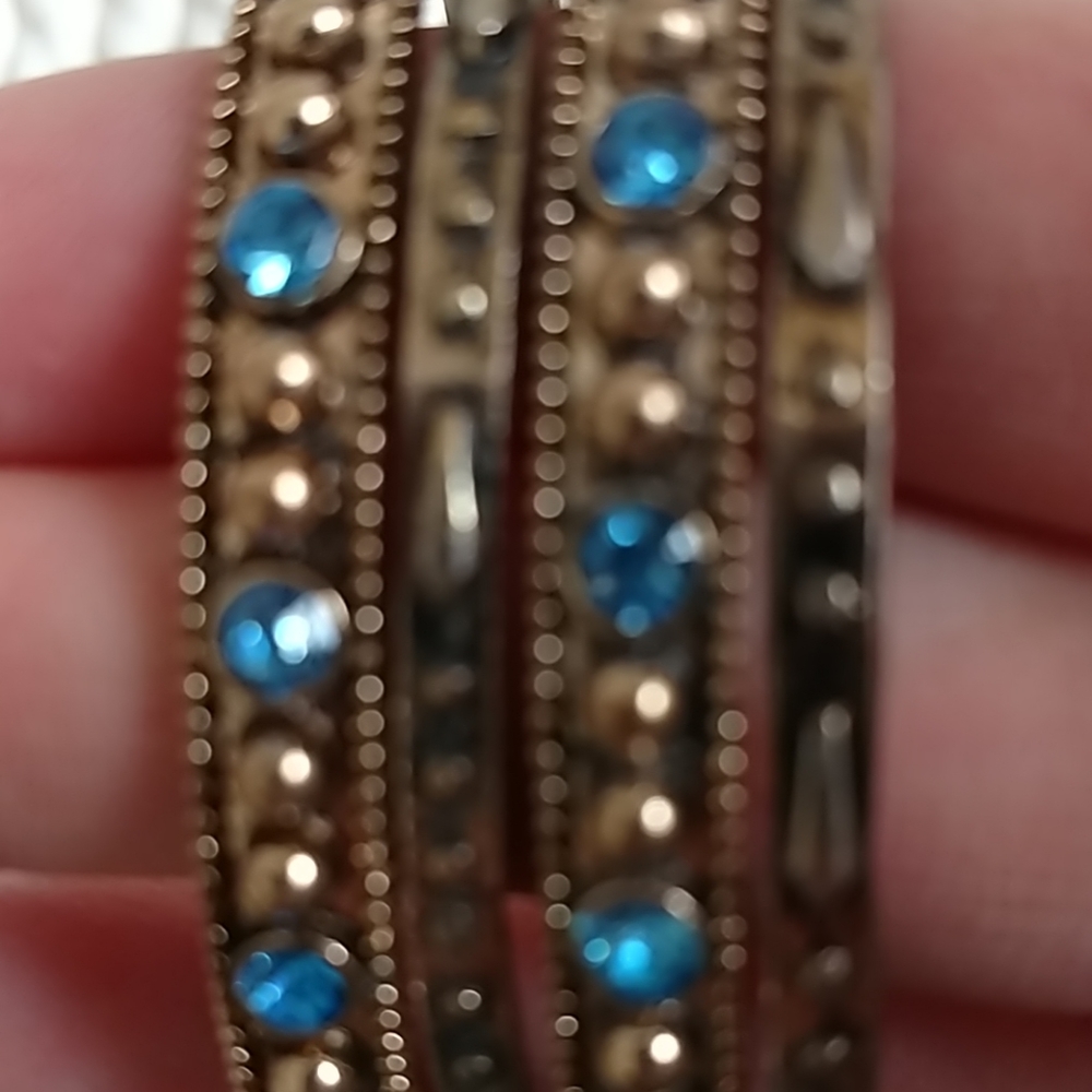 Bracelets - Picture 2 of 2